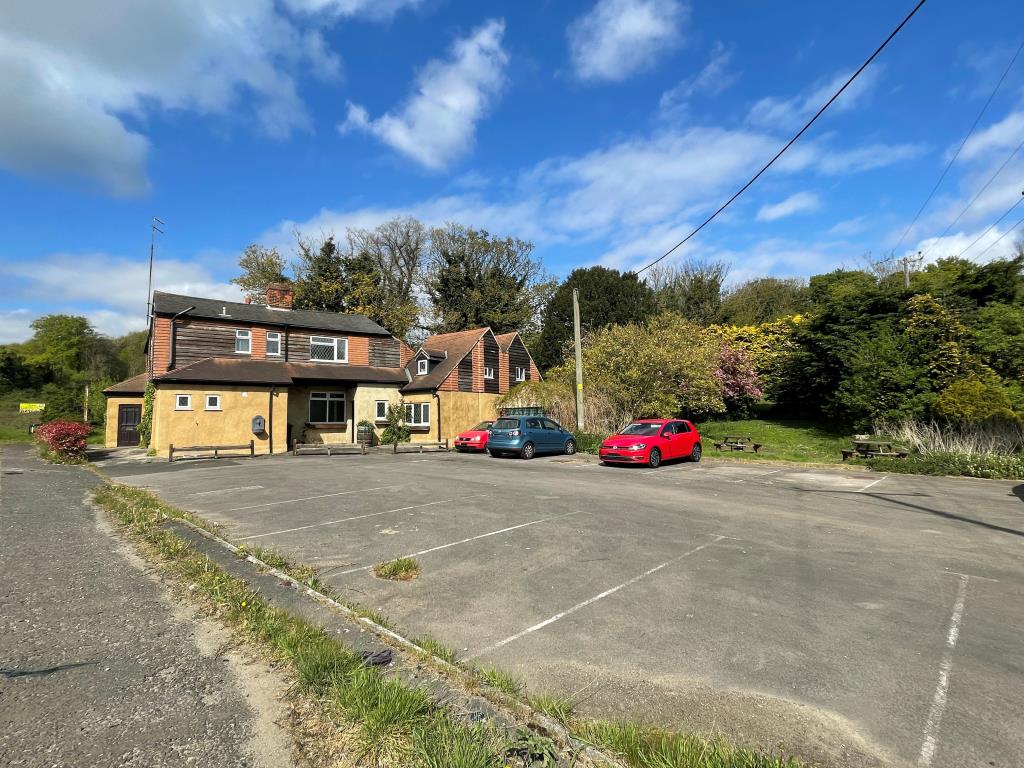 Lot: 150 - FORMER PUBLIC HOUSE WITH POTENTIAL AND OVER 11 ACRES OF LAND - 